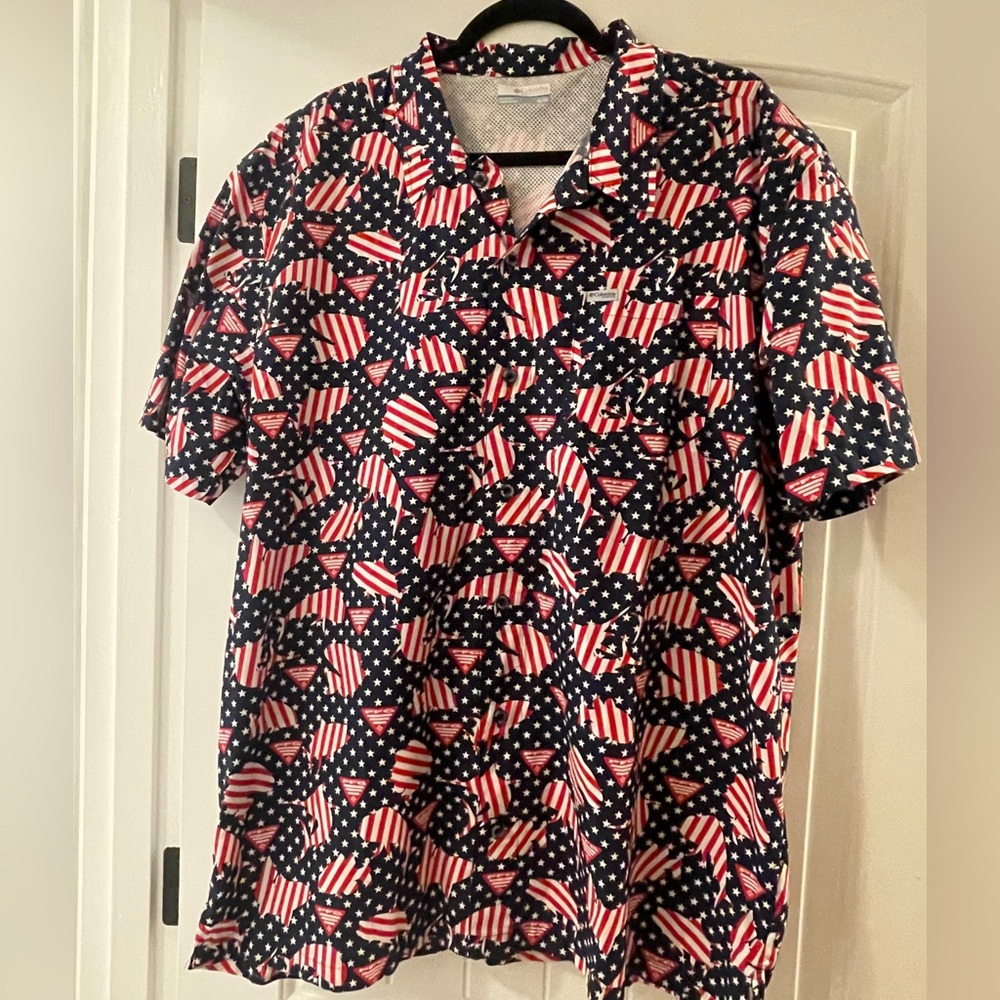 Columbia PFG Men's Stars and Stripes Fish Shirt